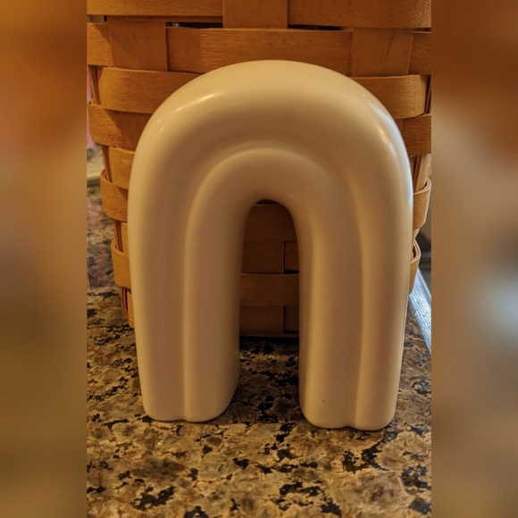 Arch Sculpture Ceramic Cream Neutral Rainbow Tiered Tray Tabletop Decor NEW - Picture 1 of 2